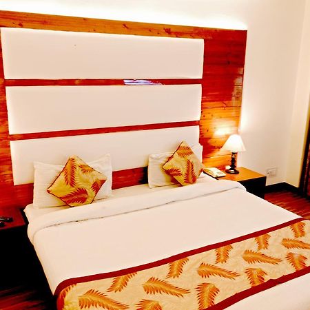 Royal Jardin Whistling Pines Resort Shimla Ngoại thất bức ảnh