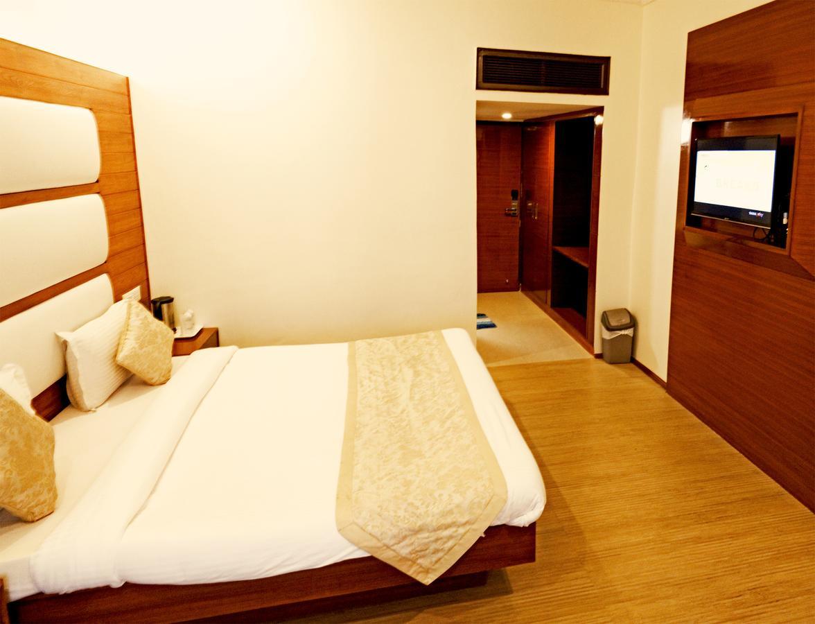 Royal Jardin Whistling Pines Resort Shimla Ngoại thất bức ảnh