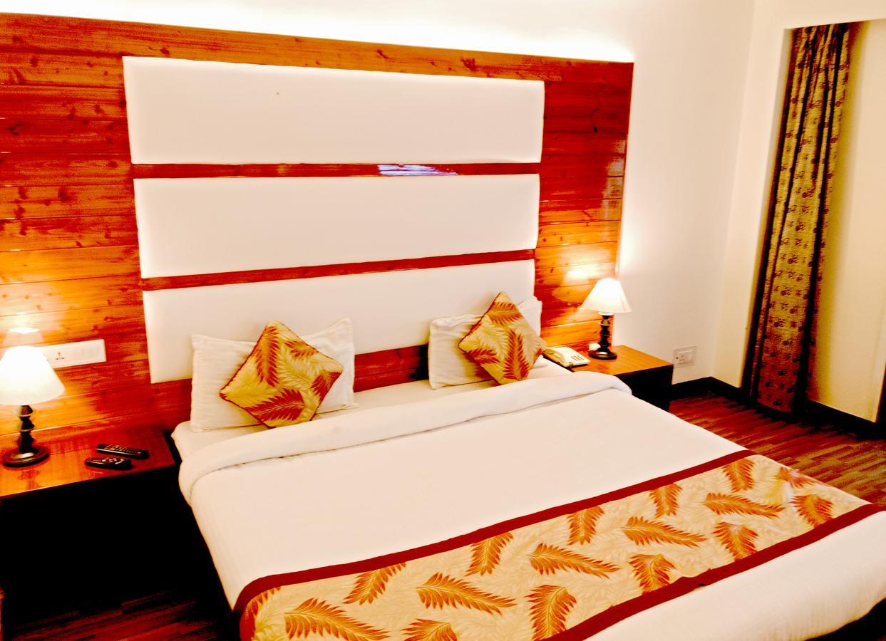 Royal Jardin Whistling Pines Resort Shimla Ngoại thất bức ảnh