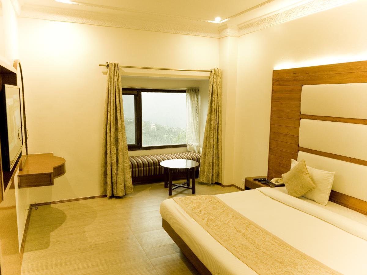 Royal Jardin Whistling Pines Resort Shimla Ngoại thất bức ảnh