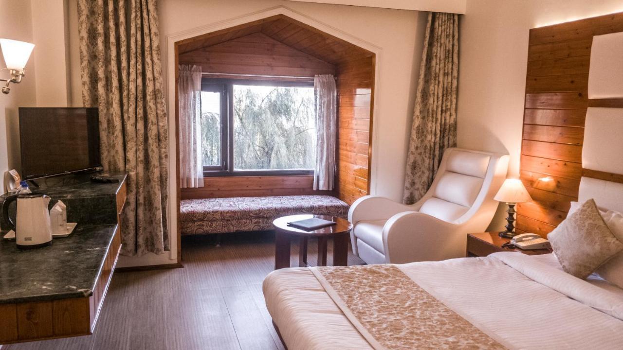 Royal Jardin Whistling Pines Resort Shimla Ngoại thất bức ảnh