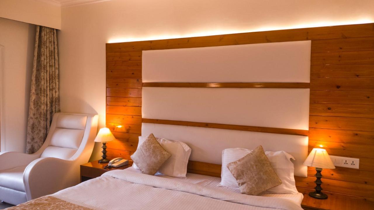 Royal Jardin Whistling Pines Resort Shimla Ngoại thất bức ảnh
